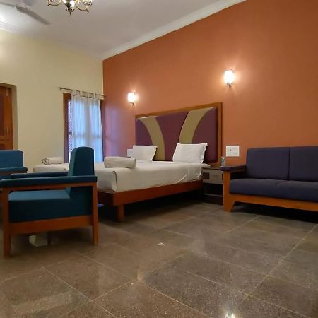 Kanthi Resorts Badami Bāgalkot Dış mekan fotoğraf