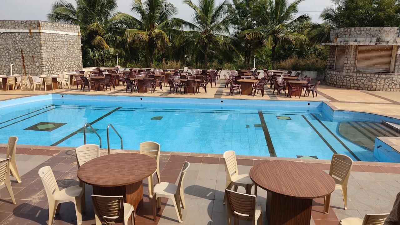 Kanthi Resorts Badami Bāgalkot Dış mekan fotoğraf