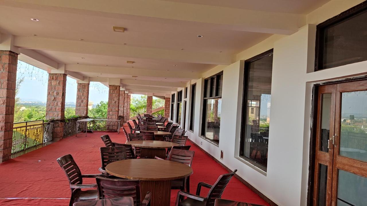 Kanthi Resorts Badami Bāgalkot Dış mekan fotoğraf