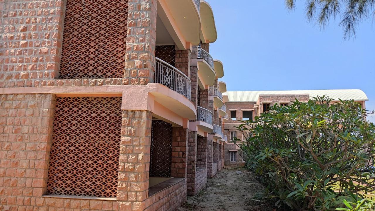 Kanthi Resorts Badami Bāgalkot Dış mekan fotoğraf