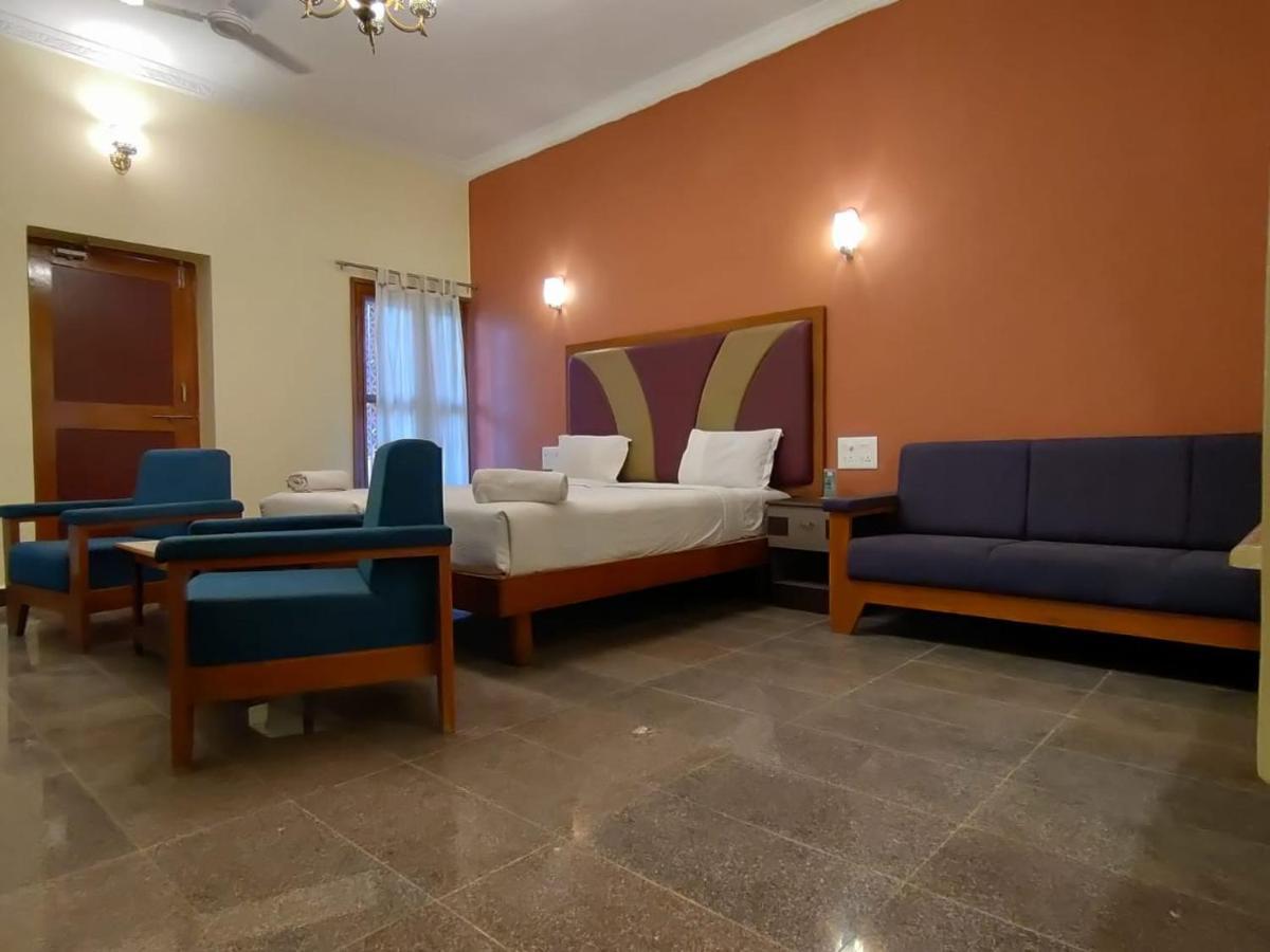 Kanthi Resorts Badami Bāgalkot Dış mekan fotoğraf